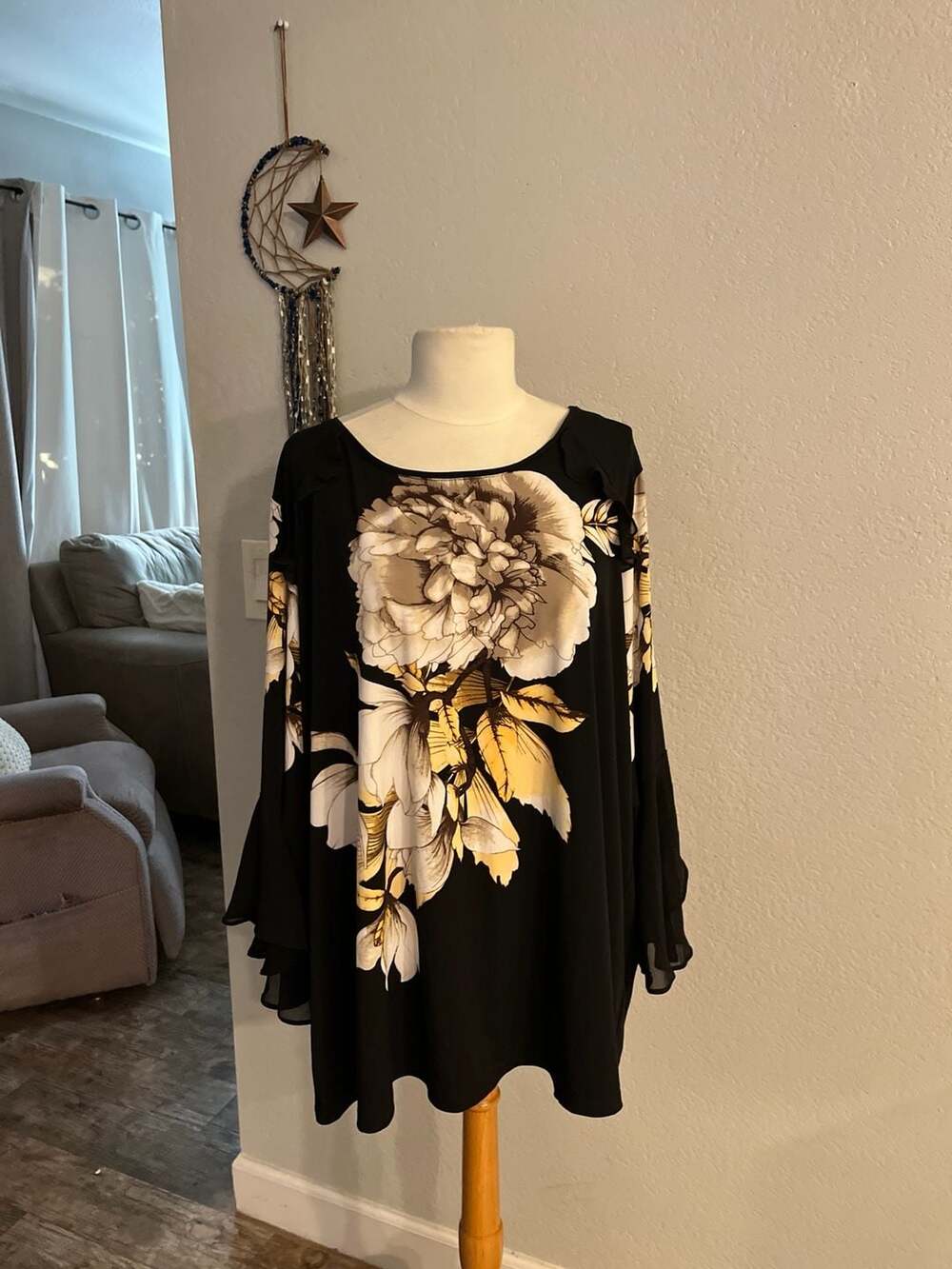 Susan Graver Liquid Knit Floral Tunic with Chiffon Bell Sleeves Size 3X